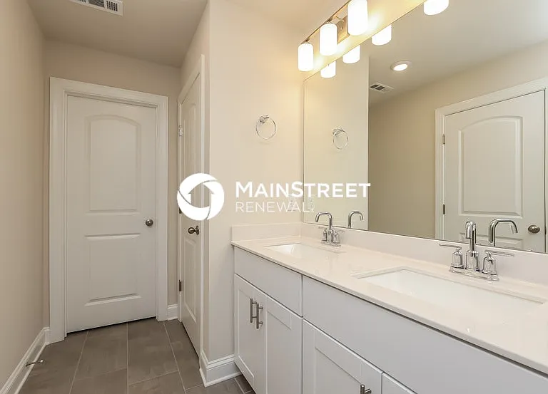 1546 Olympic Ln — Photo 11