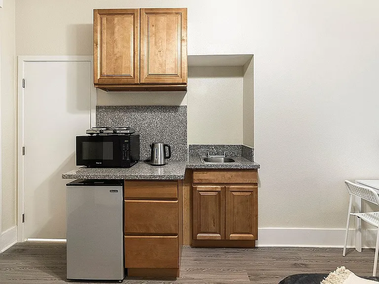 Portside Studio Apartments — Photo 13