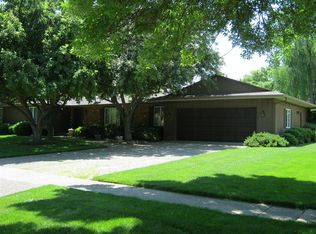 2206 Augusta Dr, Springfield, IL 62704