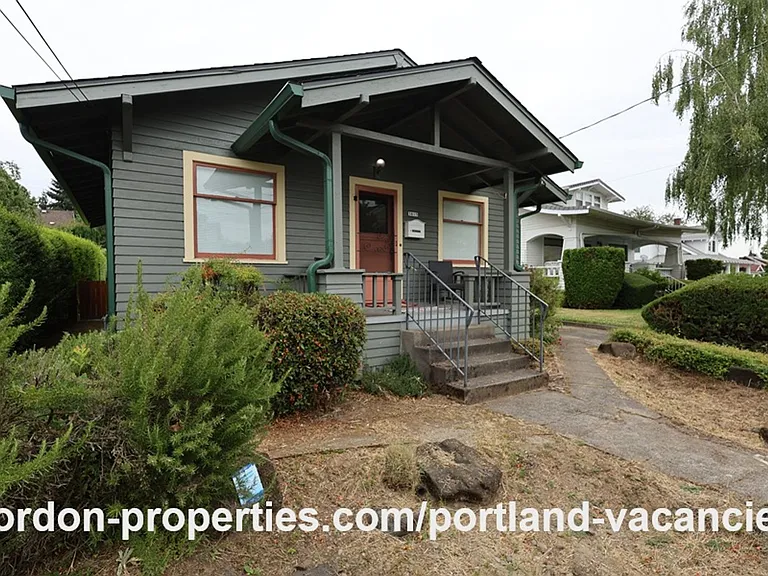 3815 SE 11th Ave — Photo 2