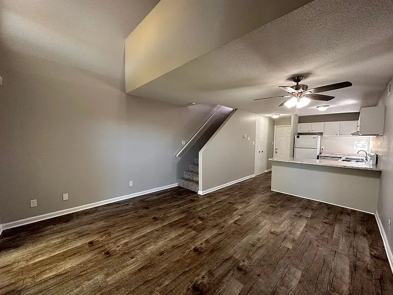 The Hammond Apartments — Photo 47