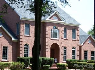 270 Church Point Ln, Oak Grove, VA 22443