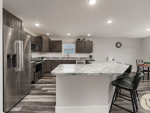 5th image of 1315 Watson Peak Rd