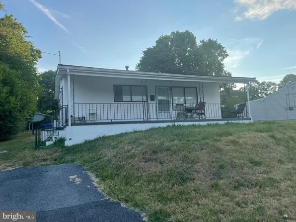 849 W 14th St, Front Royal, VA 22630