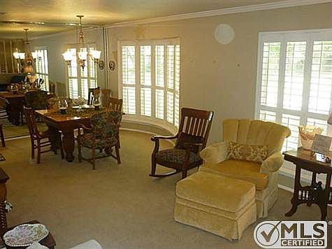 4th image of 1718 Park Hill Dr