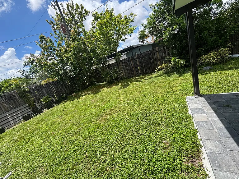 9162 NW 26th Pl — Photo 24