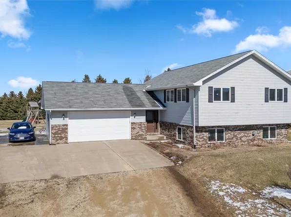 1208 County Road E, New Richmond, WI 54017