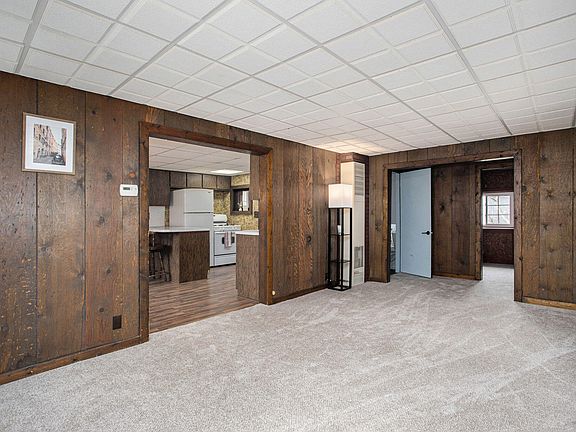 5th image of 302 Pony Ave