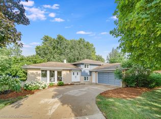 353 Eagle Ln, Bloomingdale, IL 60108