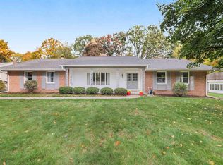 1732 Sevenoaks Dr, Jackson, MI 49203