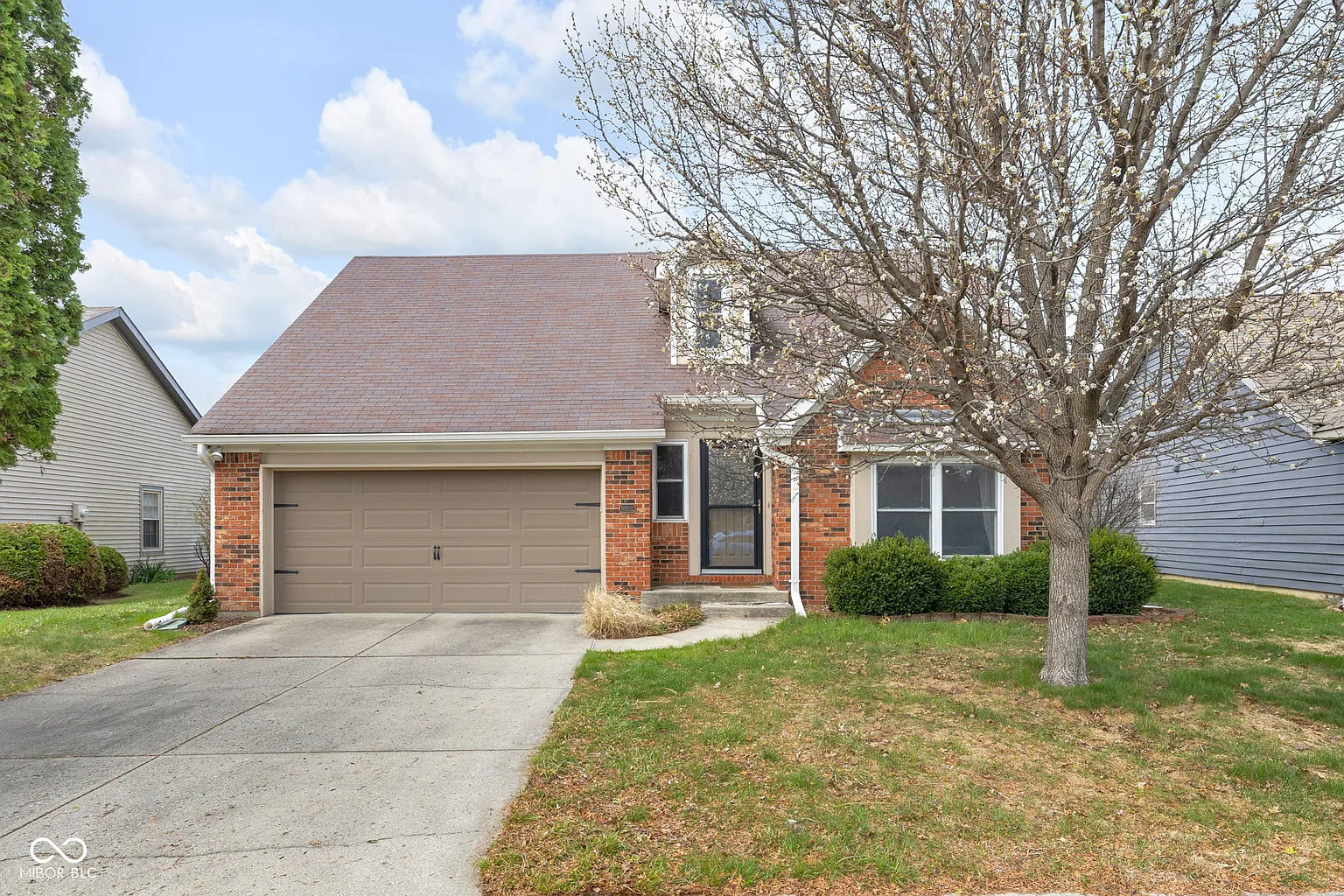 8902 Pine Tree Blvd photo 1
