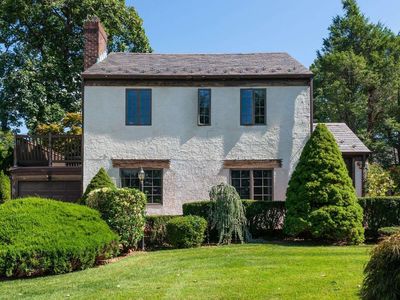28 Woodcut Lane, Manhasset, NY, 11030