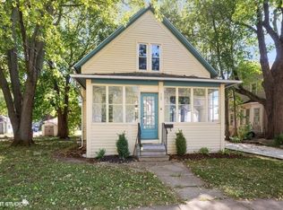 1122 State St, Dekalb, IL 60115