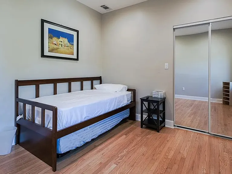 15328 Rayneta Dr — Photo 7