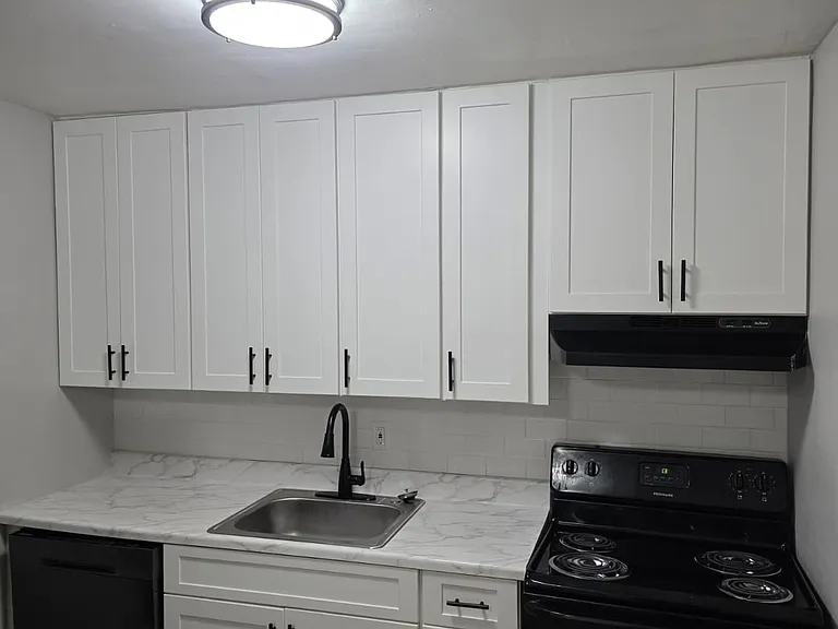 Glendale Place Apartments 2 — Photo 28