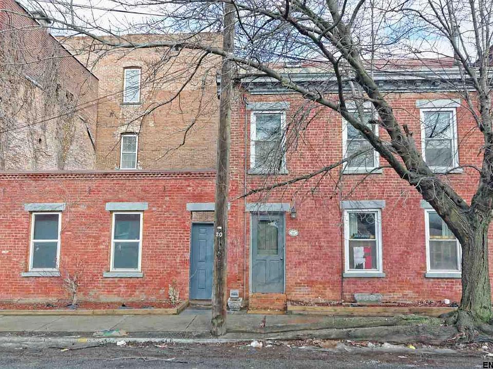 2nd image of 108 Adams St