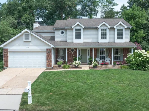 3009 Summerfield Manor Dr, Saint Louis, MO 63129