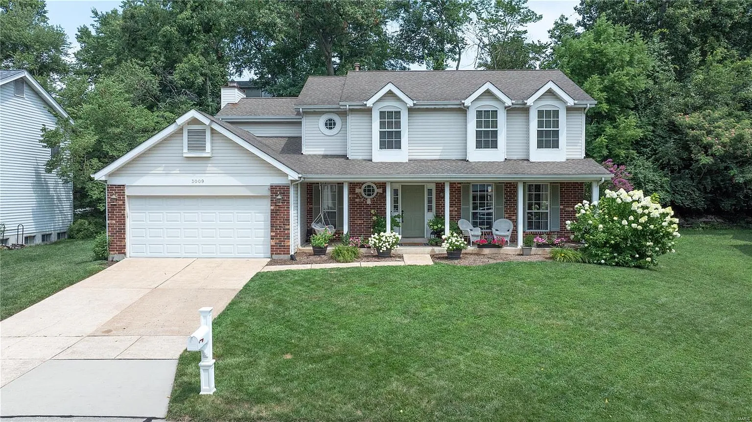 3009 Summerfield Manor Dr photo 1