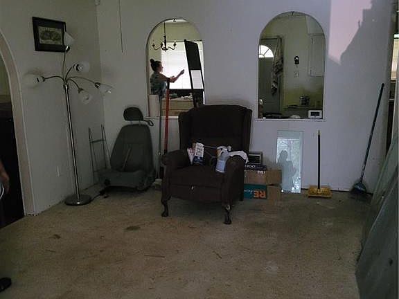3rd image of 104 Lynn Rd