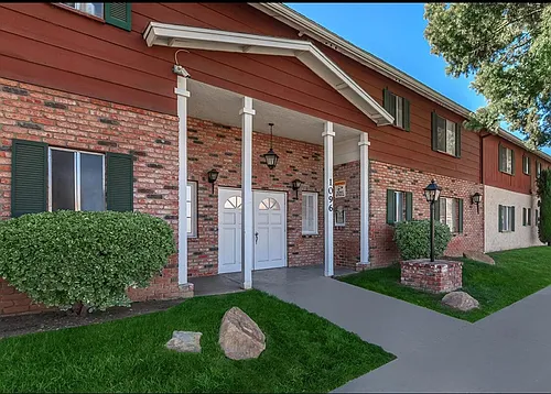 Welcome Home to This Charming 1-Bedroom at Colonial Gardens- C Photo 1
