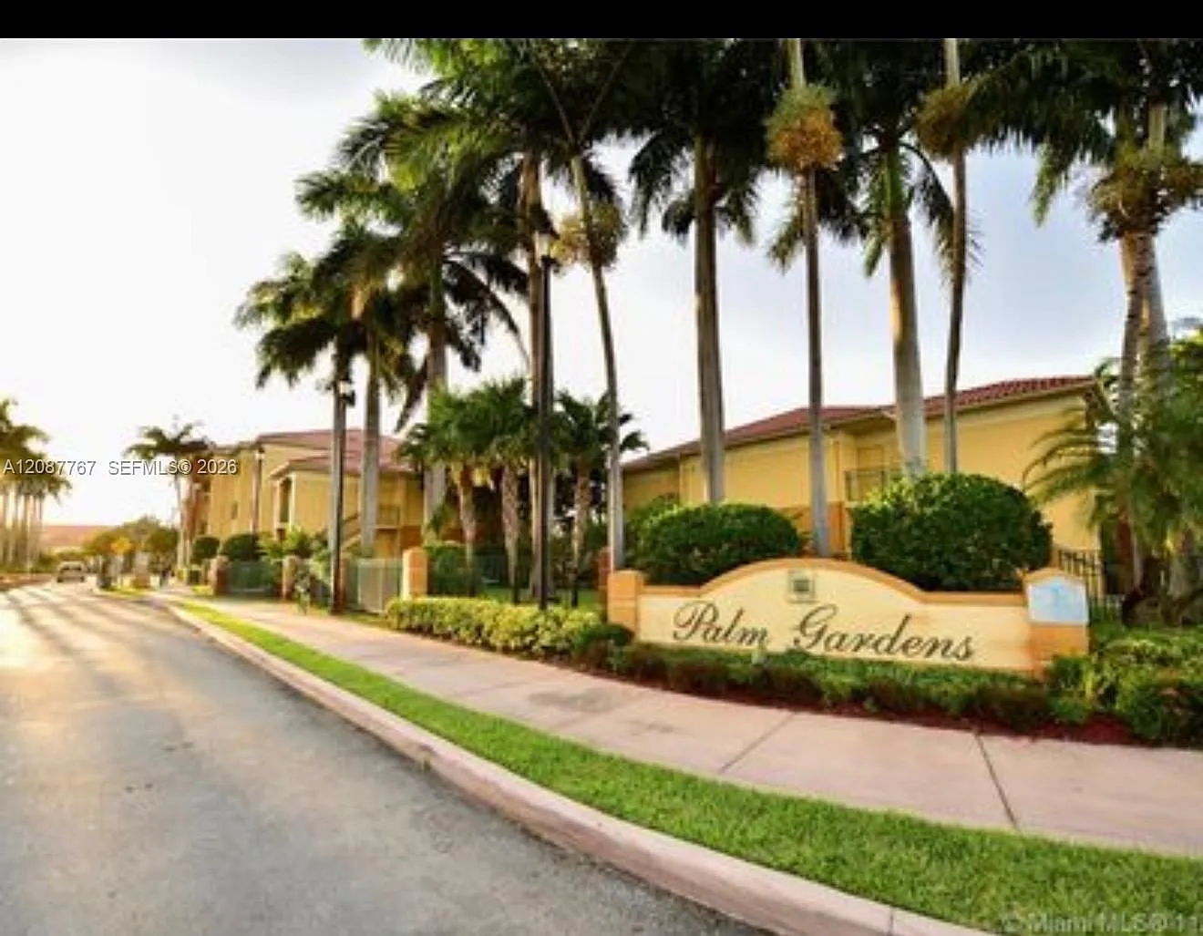 Palm Gardens At Doral Con — Photo 2
