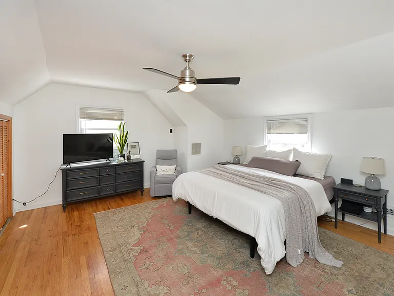 35-05 Lenox Dr — Photo 15