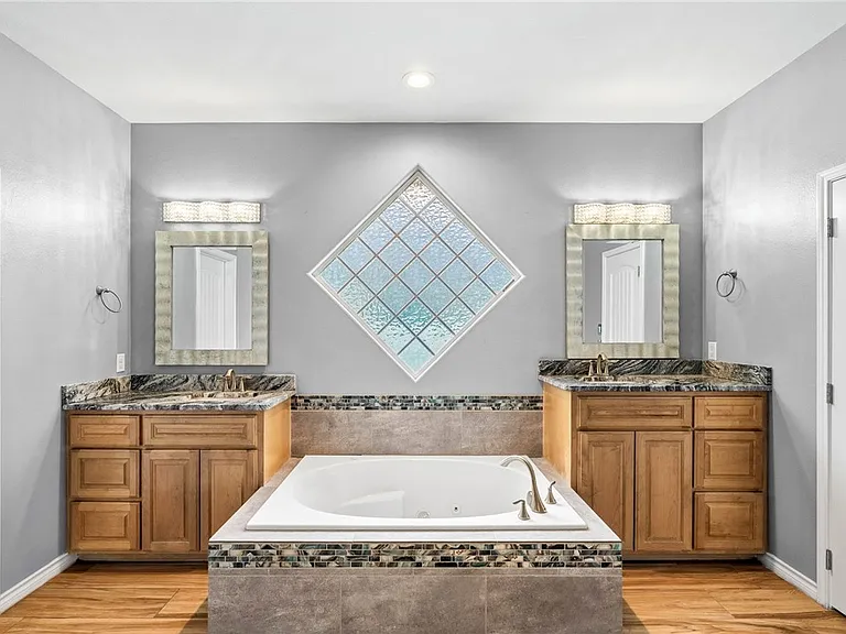 6913 Bella Di Giorno Dr — Photo 16