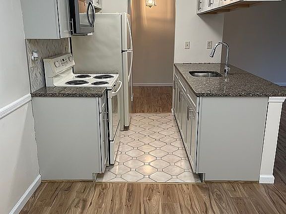 4th image of 43 Eton Way #47