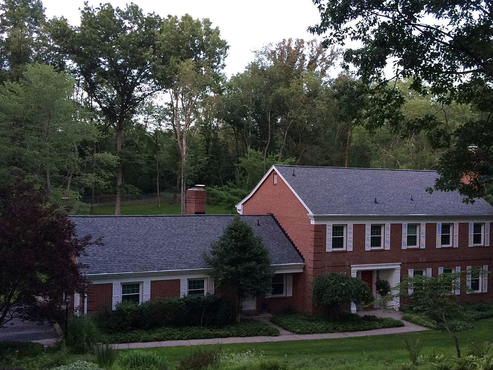 1st image of 16 Woodbrook Dr
