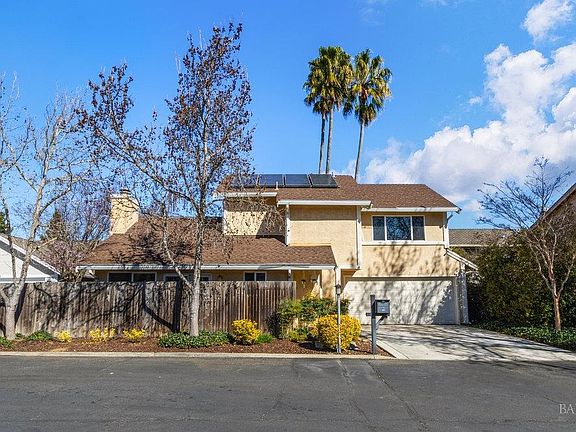 2nd image of 447 Myrtle Court