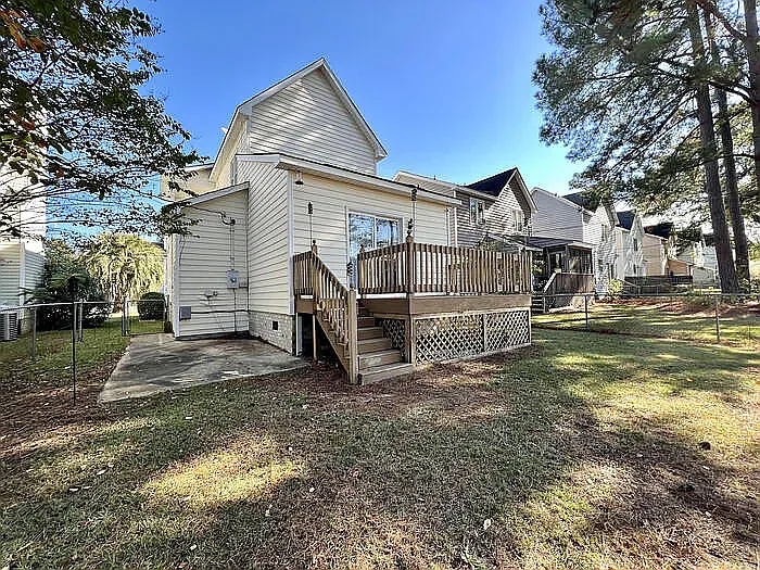102 Ashley Ct — Photo 37