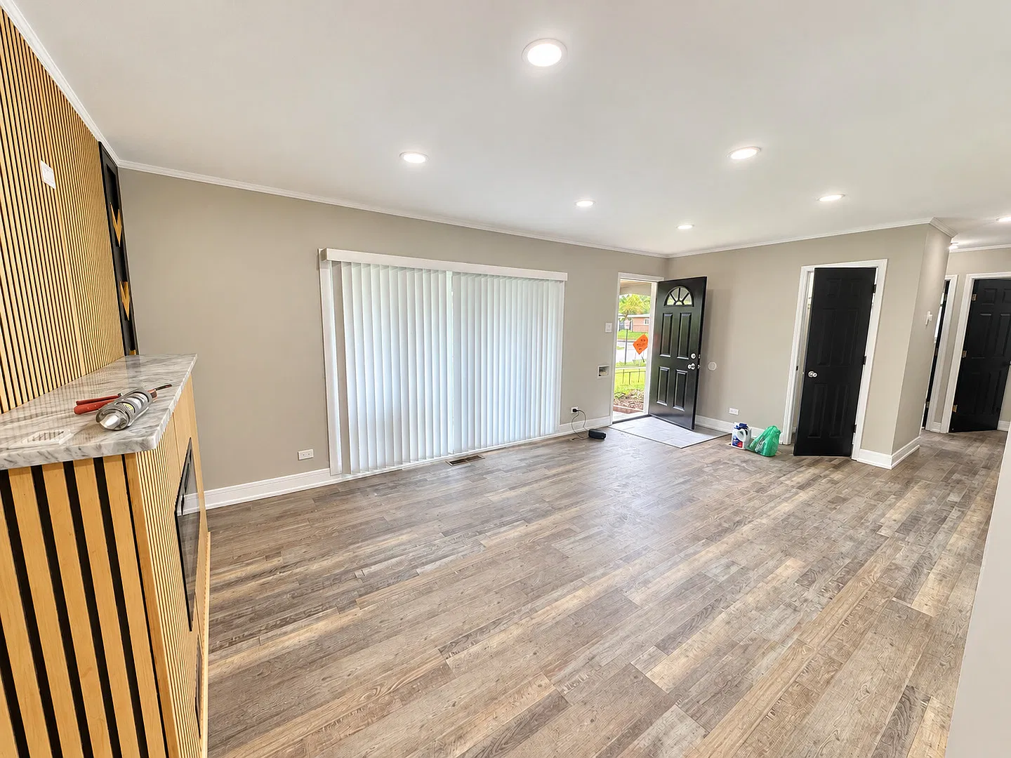 5 bed, 1332 sqft, $3,200 — Photo 3