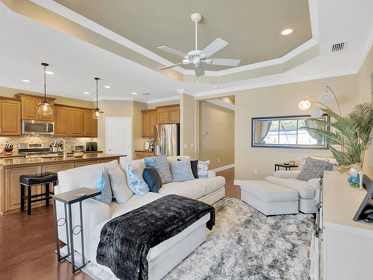 6420 Seasound Dr — Photo 8