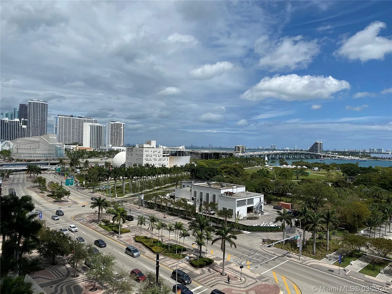 1 bed, 1.5 bath, 845 sqft, $3,500 — Photo 4