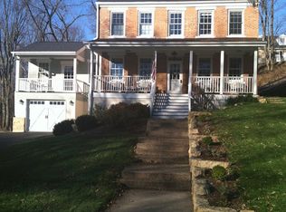 1107 4th St, Galena, IL 61036