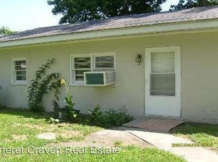 100 Vine St APT 3, Havelock, NC 28532