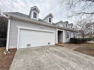 112 Pine Creek Dr, Hampton, VA 23669