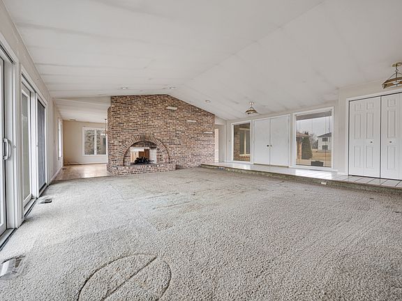 4th image of 13 Lexington Rd