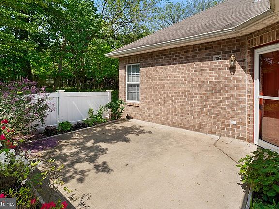 4th image of 206 Mill Bridge Ln #10C