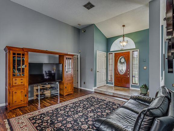 3rd image of 8145 Winding Vine Ct