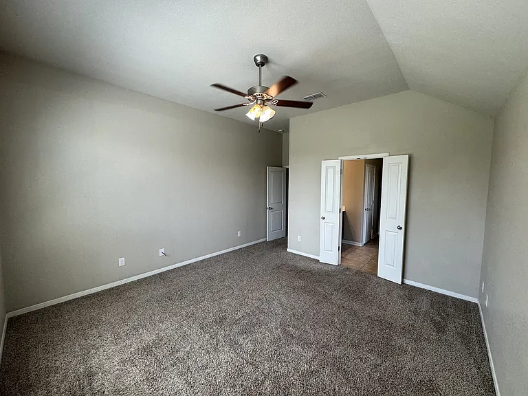 5611 Markham Dr — Photo 18