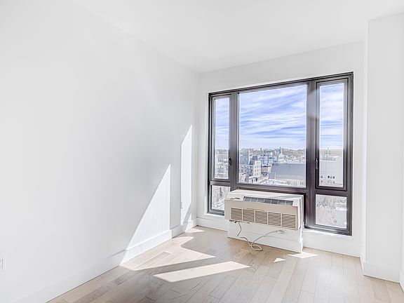 4th image of 629 4th Ave #1204