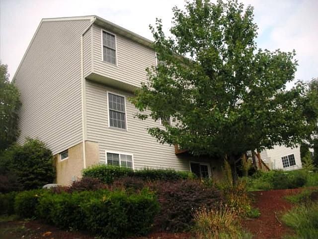 2nd image of 3318 Greenridge Dr