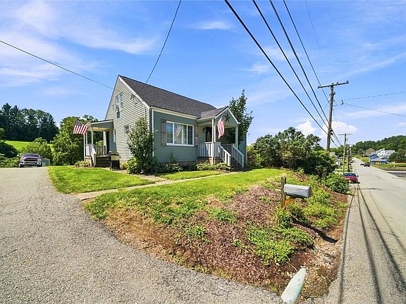 3rd image of 208 Stone Church Rd