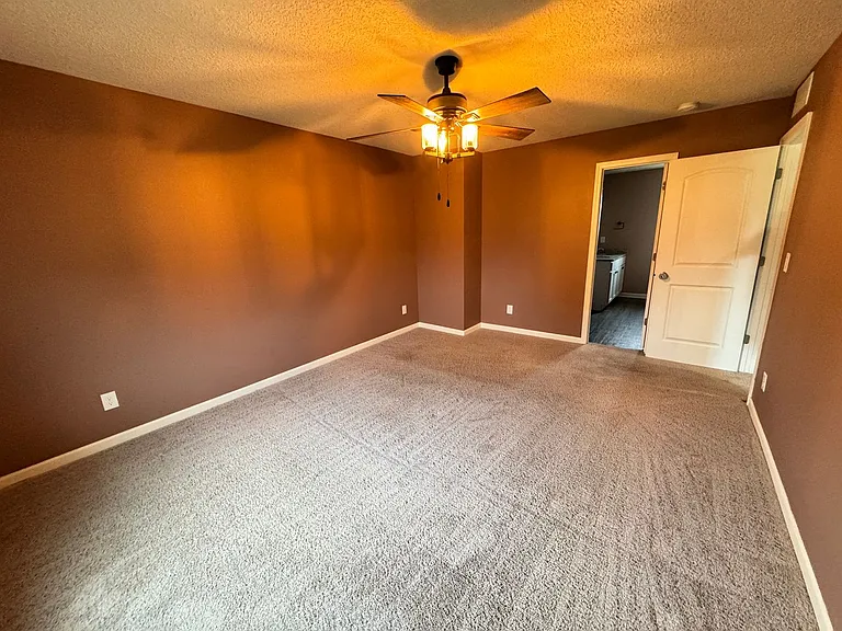 1610 Westport Dr — Photo 18
