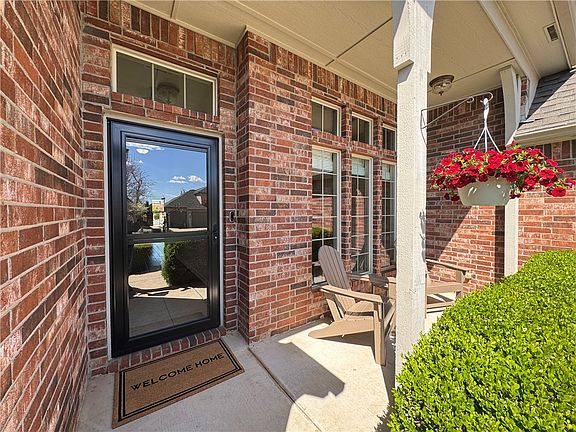 2nd image of 4207 NE Blue Spruce Ave