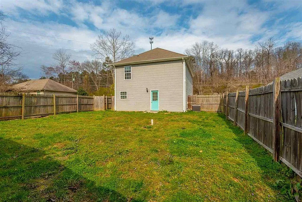 3 bed, 1312 sqft, $1,550 — Photo 4
