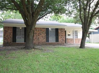 902 Lindo Dr, Mesquite, TX 75149