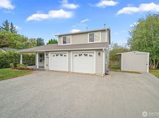 709 E 3rd St, Nooksack, WA 98276