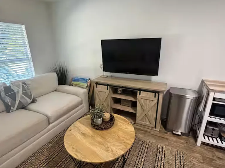 4495 Cocoanut Ave — Photo 5